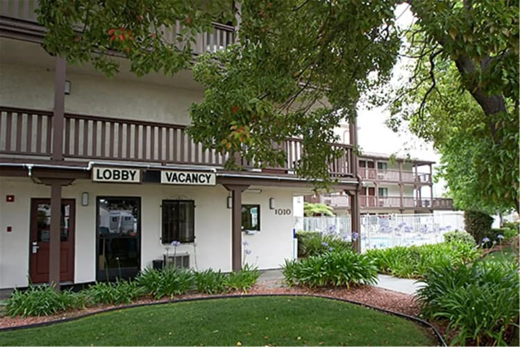 Ez 8 Motel Old Town 2