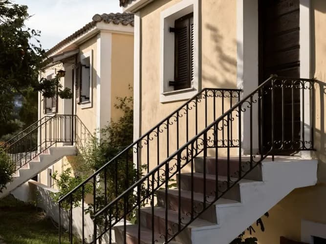 Razis Apartments main