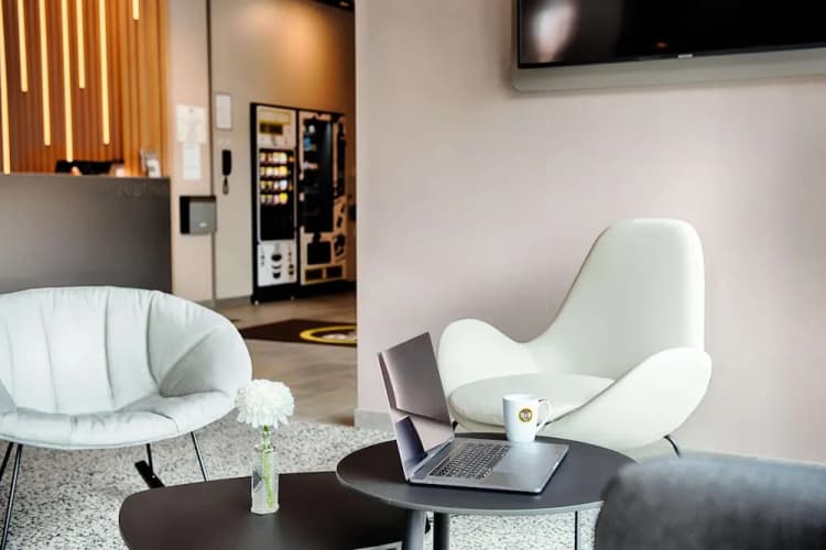 B&B HOTEL Stuttgart-Neckarhafen 5
