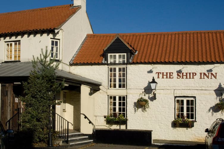 Premier Inn Bristol Alveston 2