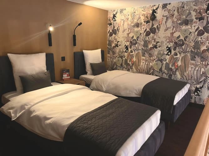 Hotel Le 830 4