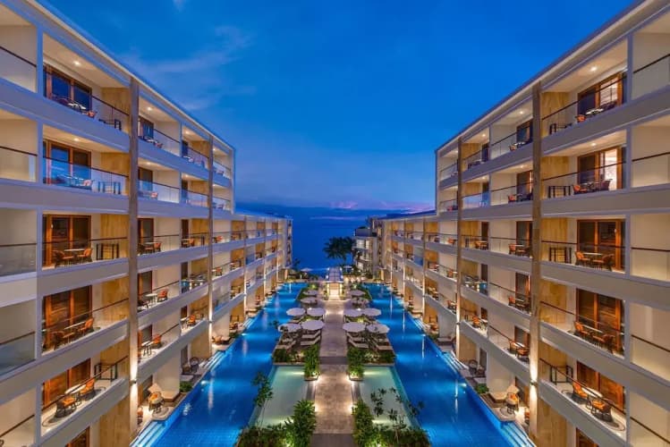 Henann Premier Coast Resort 2