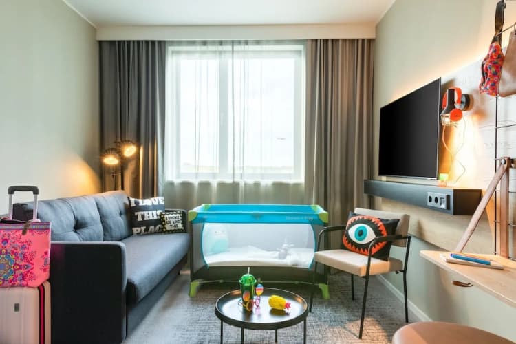 Moxy Berlin Airport 3