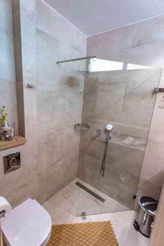 Plataria Seaside Resort 5