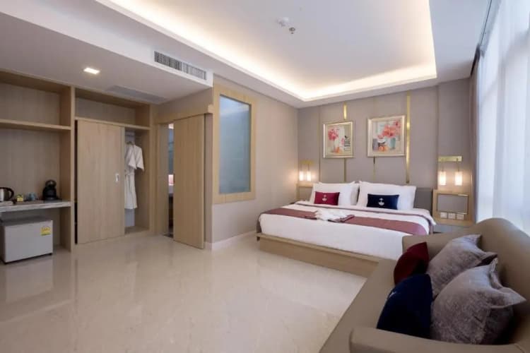 Elegant Airport Hotel 5