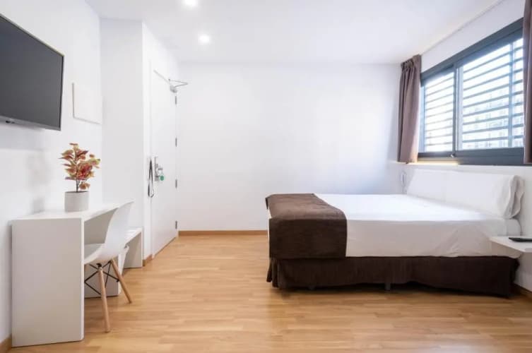 Hotel Bestprice Girona 5