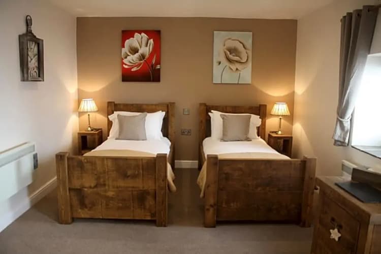 The Woodman Inn 3