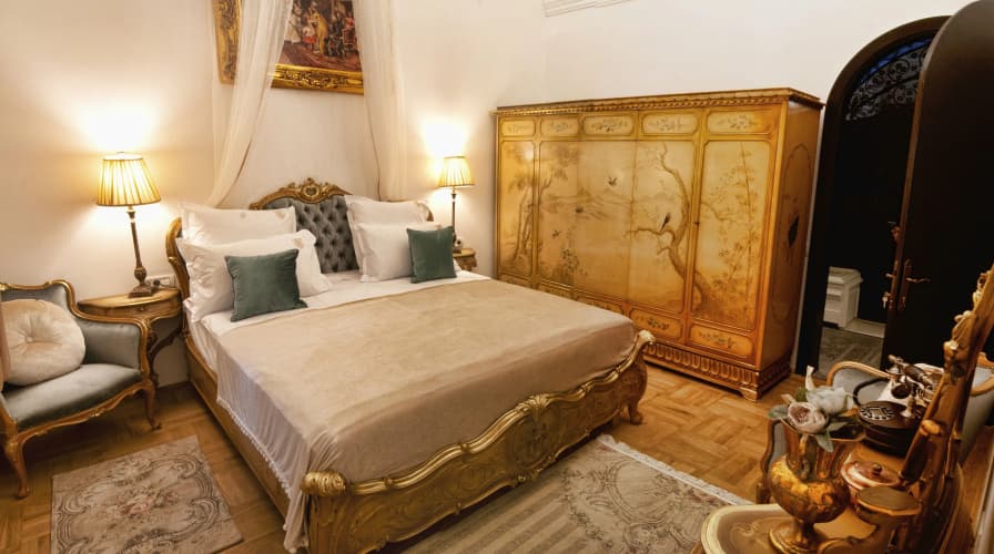 Conacul Coroanei Luxury Boutique Hotel 3