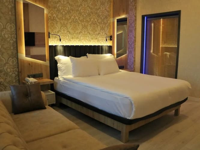Isnova Hotel 5