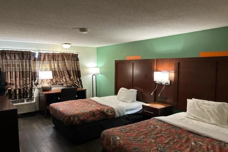 Hillcrest Motel by Oyo Aurora near Lawrenceburg 3