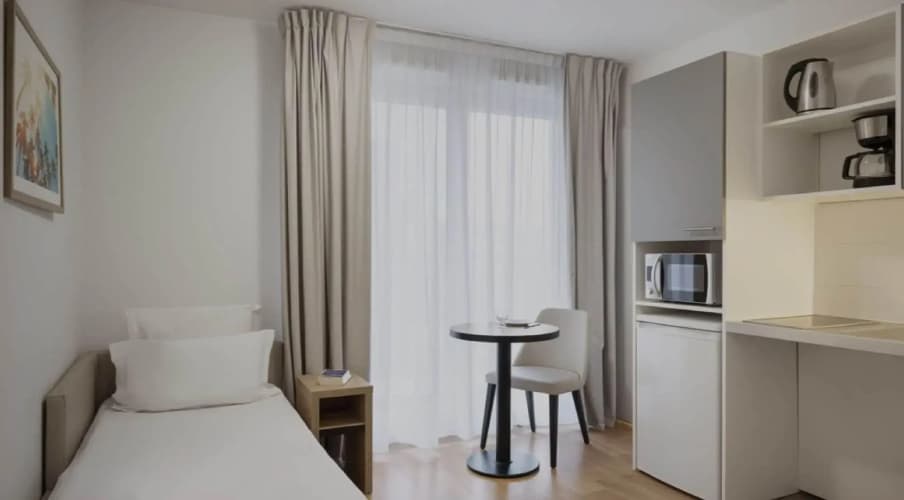 Sejours & Affairs Paris Bagnolet 2
