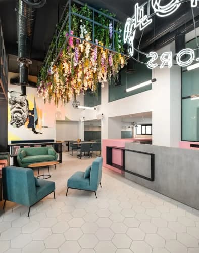 Colors Hotel 3