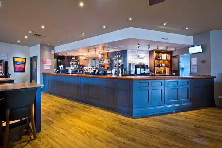 Premier Inn Livingston (M8, Jct3) 5