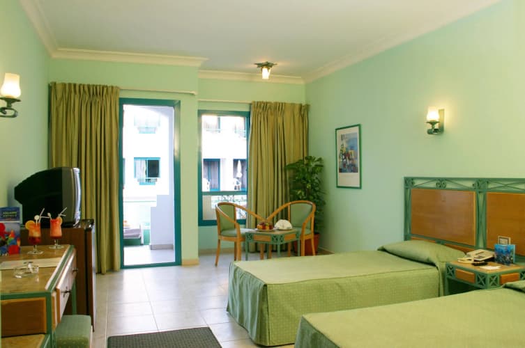 Falcon Hills Hotel 3