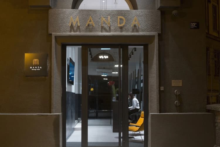 Manda Heritage Hotel main