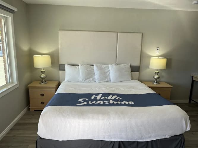 Sunglow Hotel 4