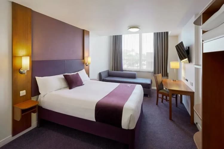 Premier Inn Plymouth City (Lockyers Quay) 5