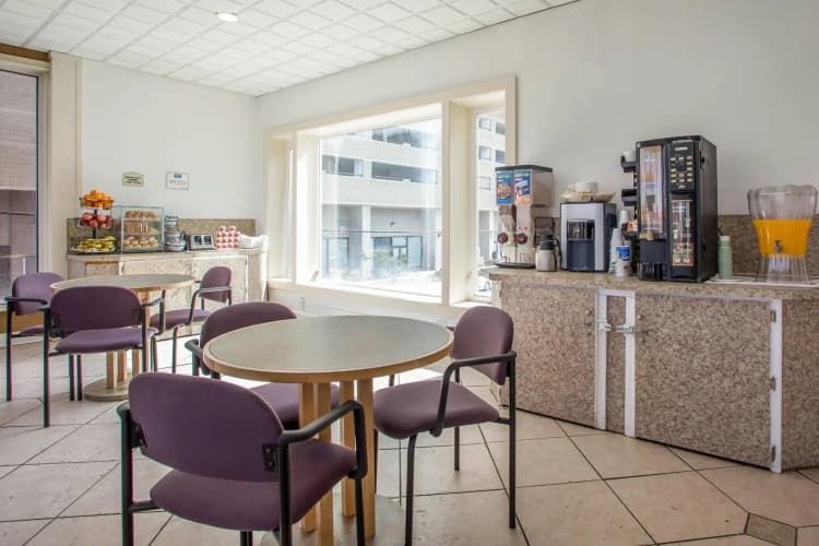 Rodeway Inn Oceanview 4