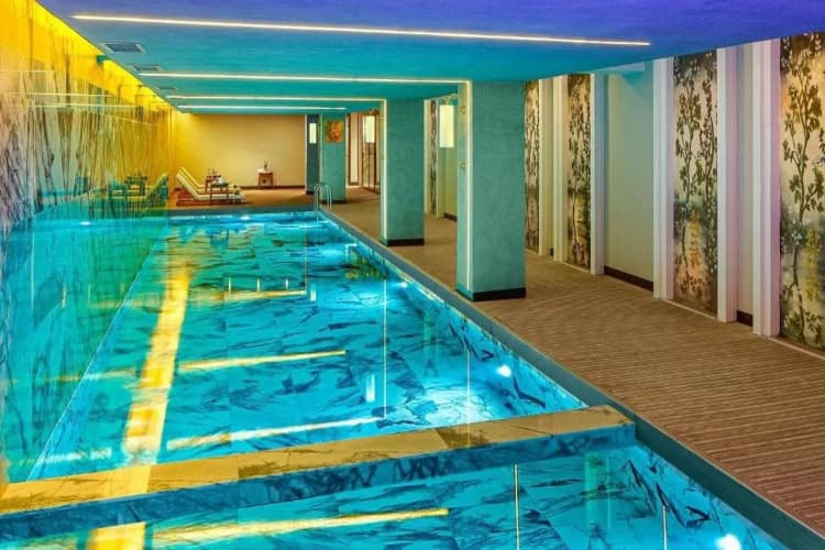 Wanda Residence 5