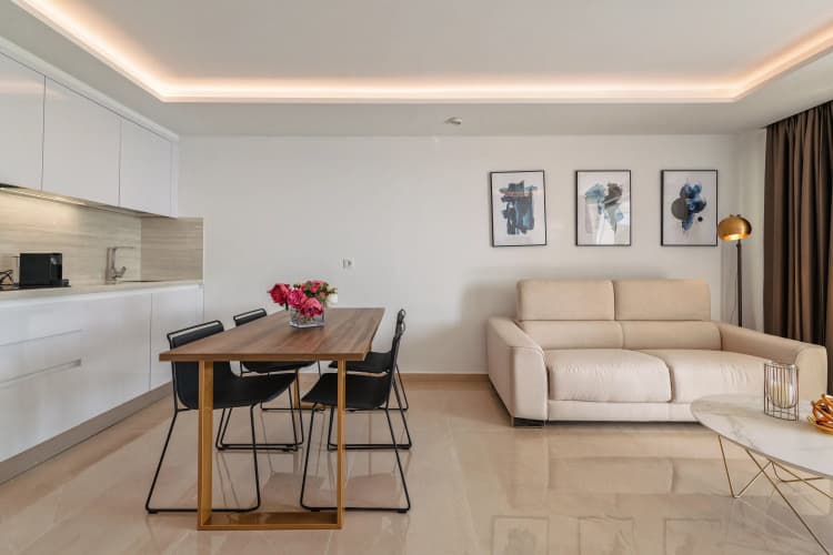 Grand Horizon Luxury Boutique Apartments 5