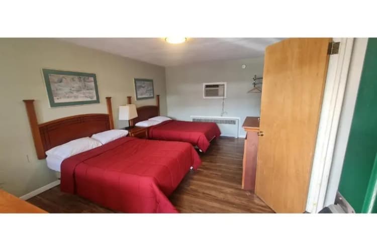 Werry's Cottages & Pub By OYO East Stroudsburg main