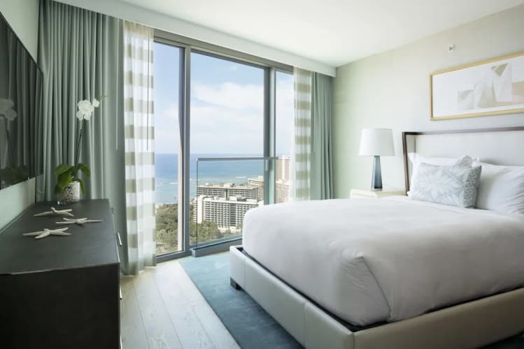 Real Select at the Ritz Carlton Residences, Waikiki Beach 4