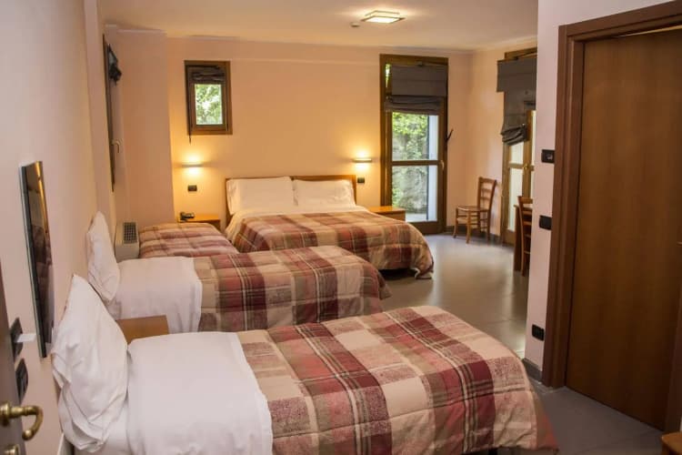 Parini Hotel 5