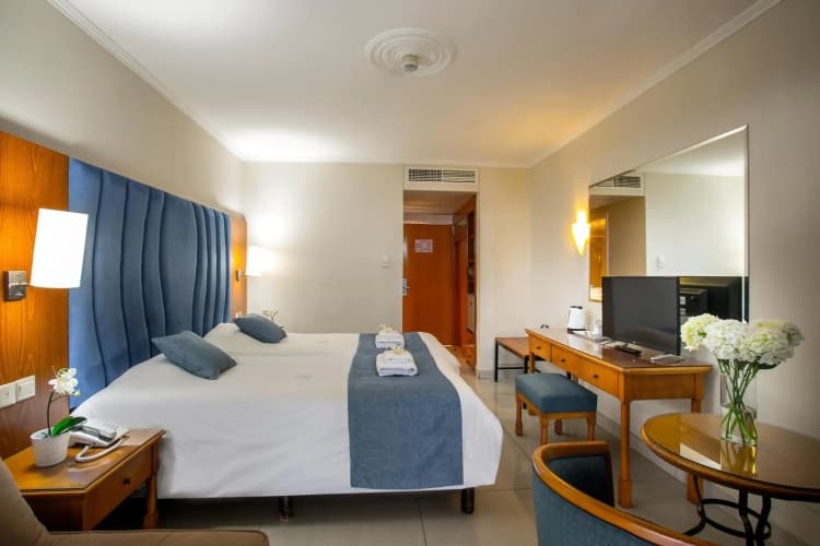 Tsokkos Anastasia Beach Hotel 3