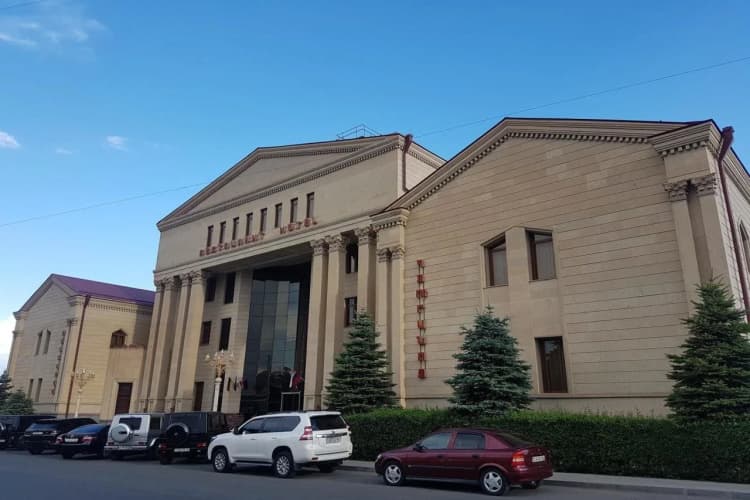 Armenian Royal Palace main