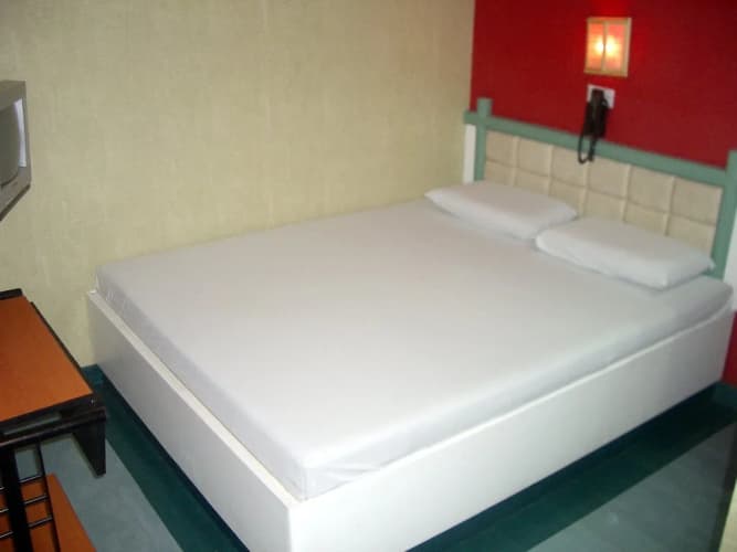 Hotel Sogo San Pedro (Adults Only) 3