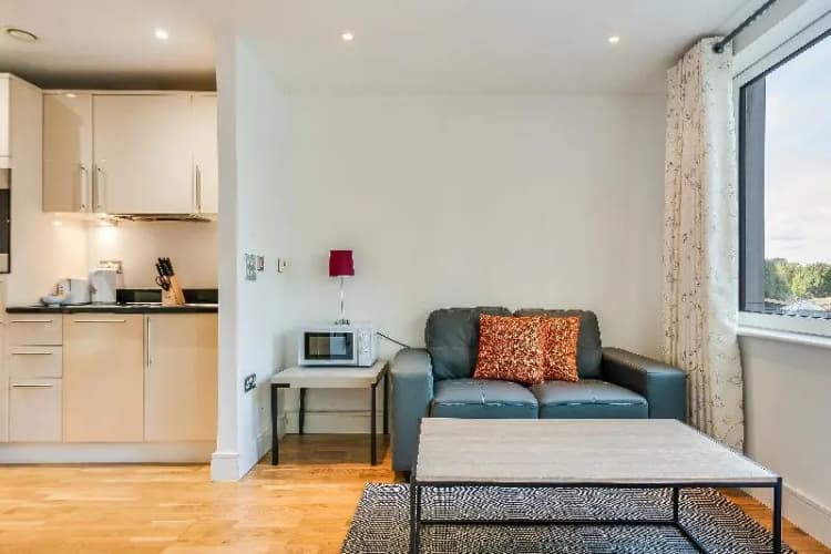 Indescon Square Apartment Canary Wharf 2