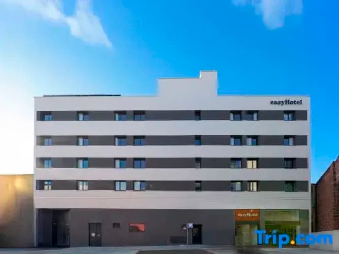 easyHotel Madrid Alcala 3