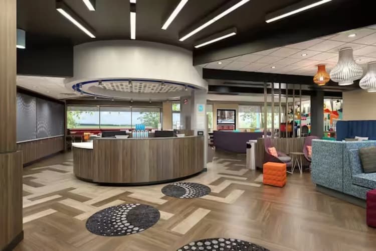 Tru by Hilton Lincoln East 3