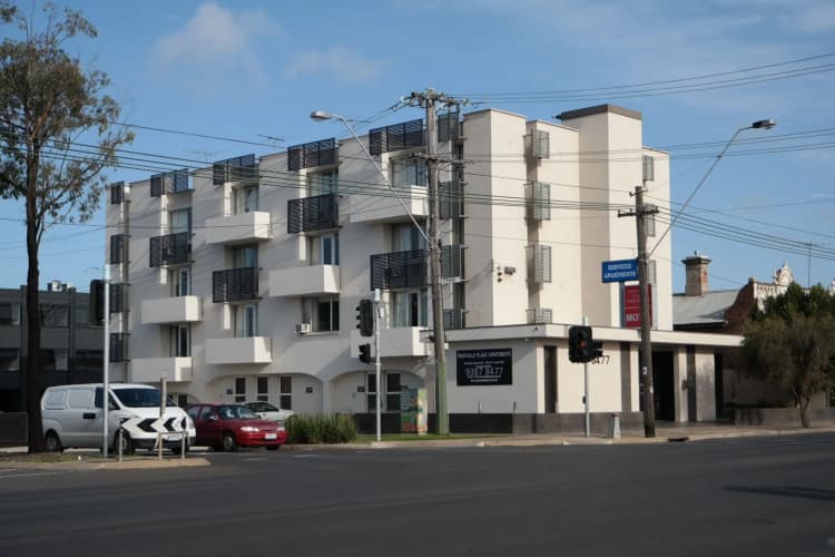 Econo Lodge Parkville Place 2