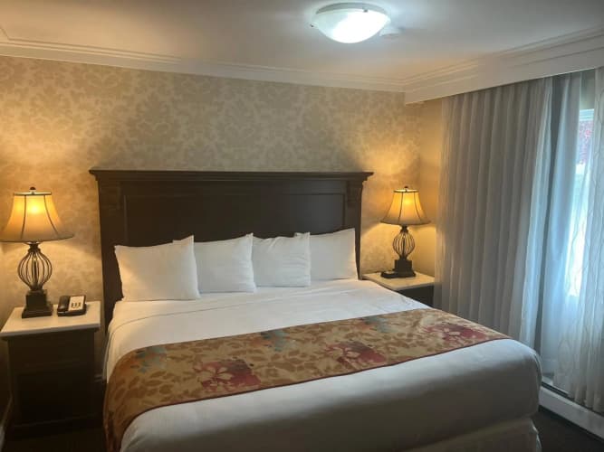 The Arbutus Inn 2
