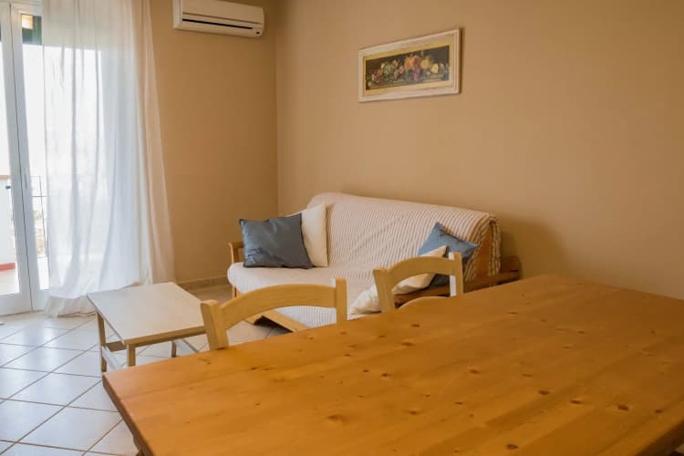 Le Residenze Di Santa Costanza 4