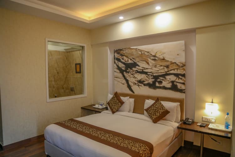 Four Leaf Hotel 3