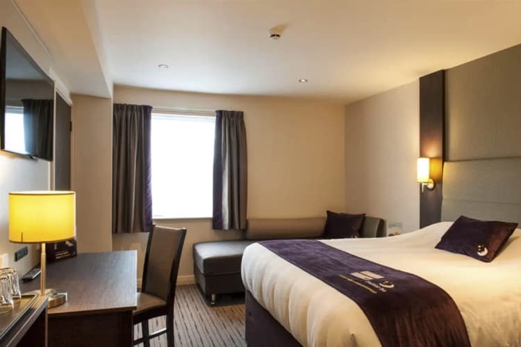 Premier Inn Glasgow (Bellshill) 2