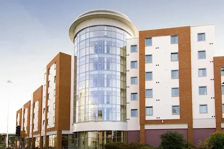 Premier Inn  Reading Central 2
