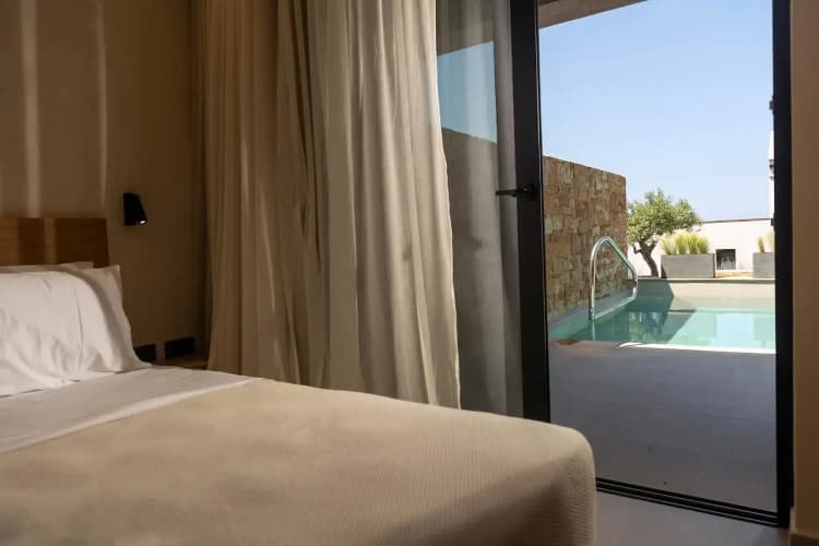 Pnoes Luxury Suites 3