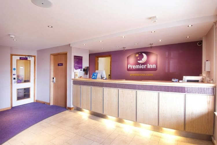 Premier Inn Poole Centre (Holes Bay) 3