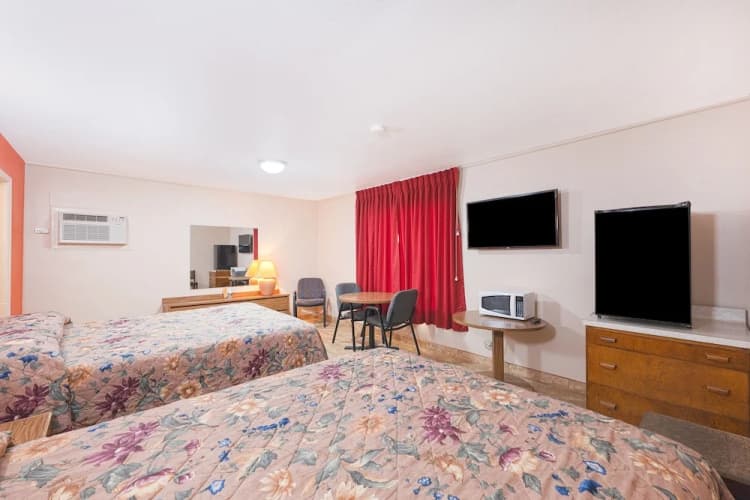 Vali Ho Motel By Oyo Weslaco Mercedes 3