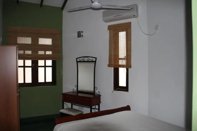 Self Cate Luxury Hostel 4