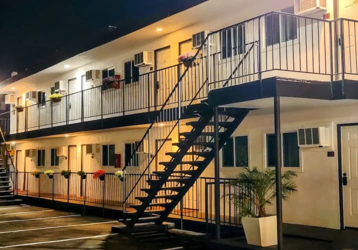 Nirvana Hotel 2