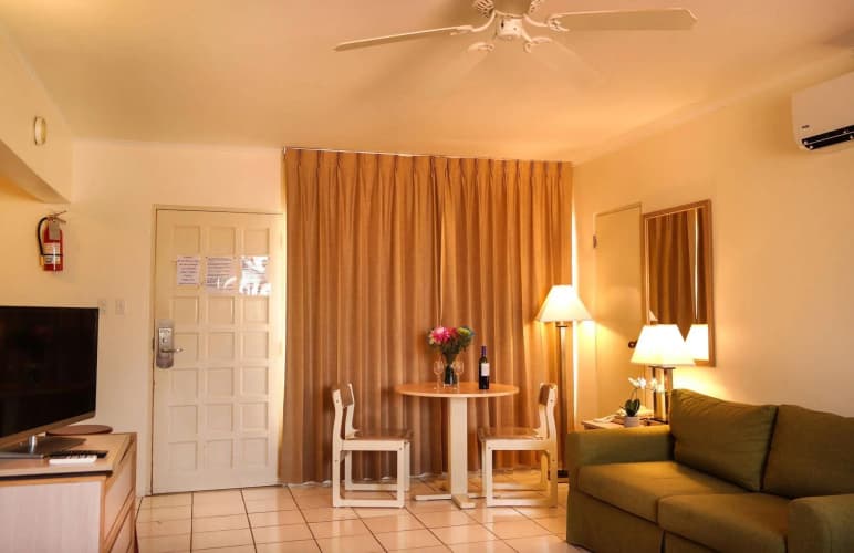 Sasaki Apartments 4