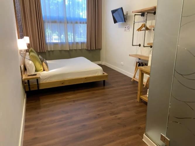 Hotel Radha 5
