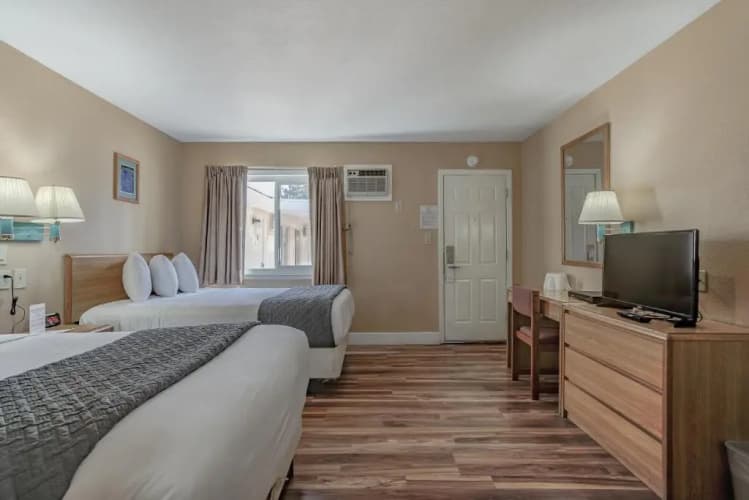 Shasta Pines Motel & Suites main