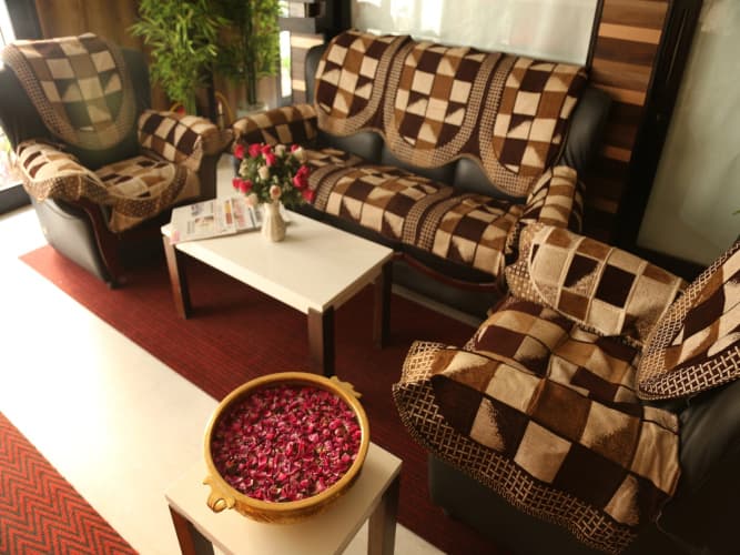 Hotel Madni Royale 4