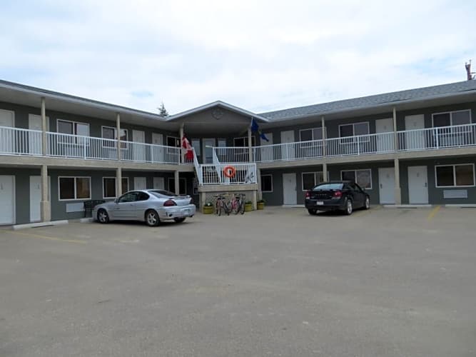 Shoreside Inn & Suites main