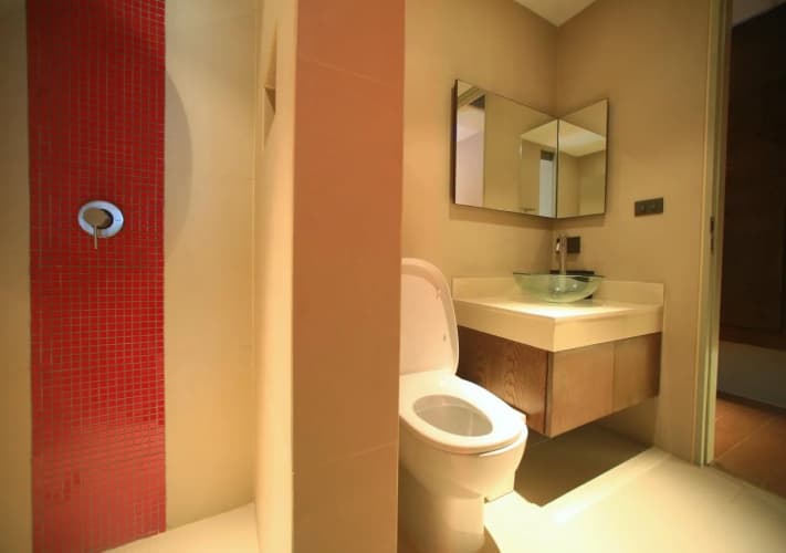 Silom One 5